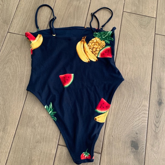 Bathing suit - Picture 3 of 3